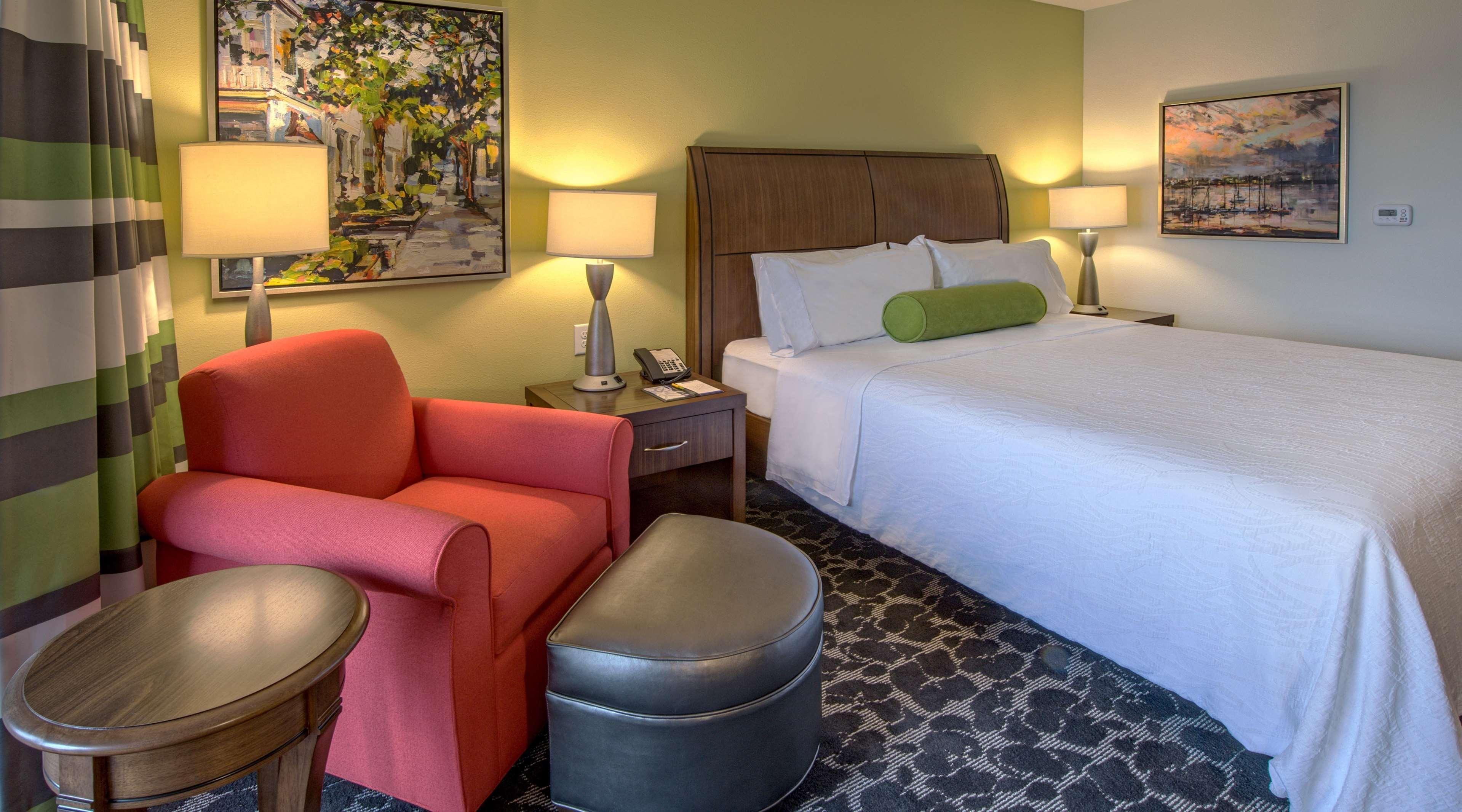 Hilton Garden Inn Charleston Waterfront/Downtown Exterior photo