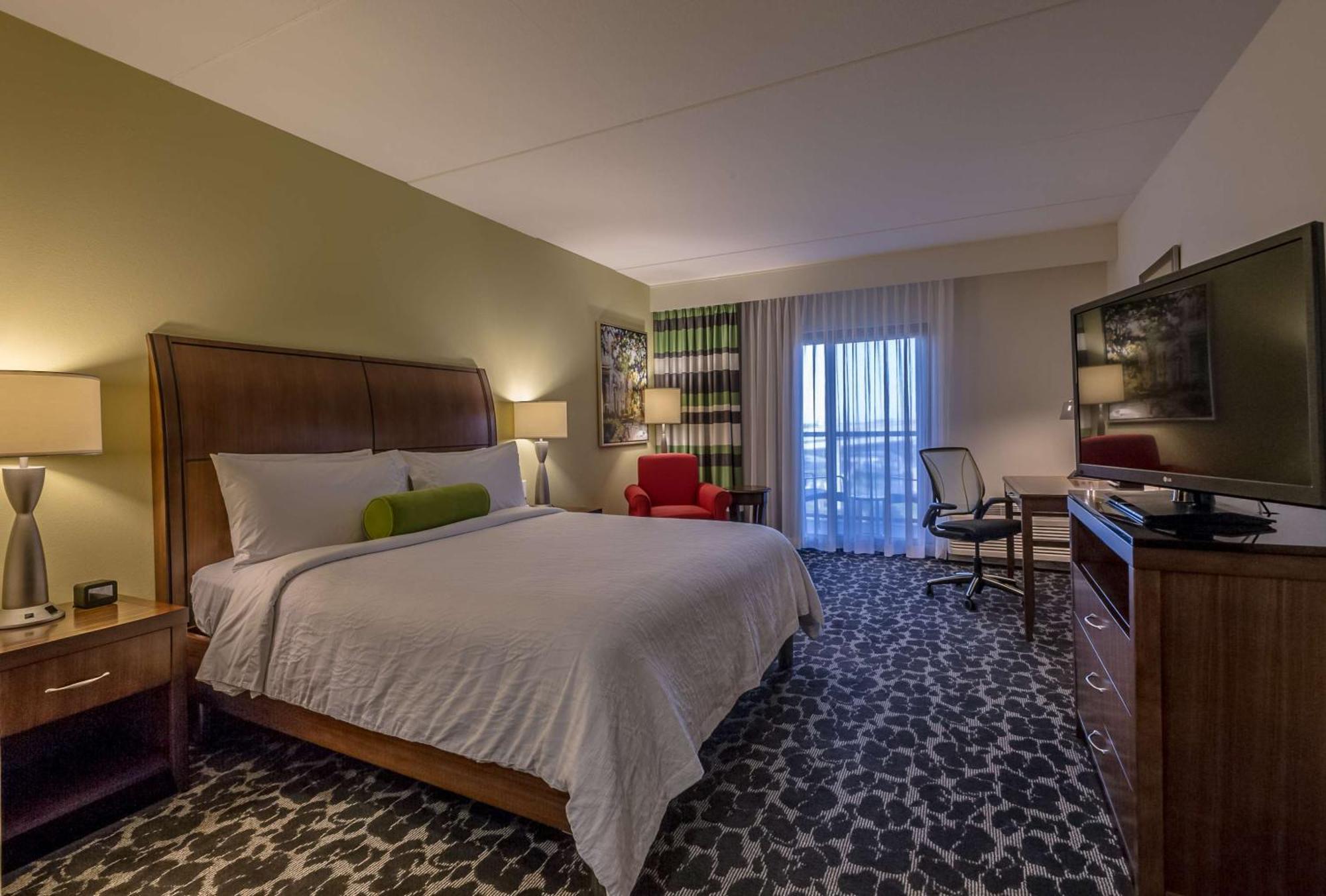 Hilton Garden Inn Charleston Waterfront/Downtown Exterior photo