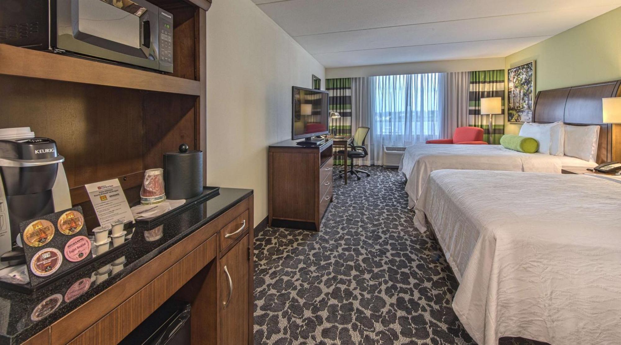 Hilton Garden Inn Charleston Waterfront/Downtown Exterior photo