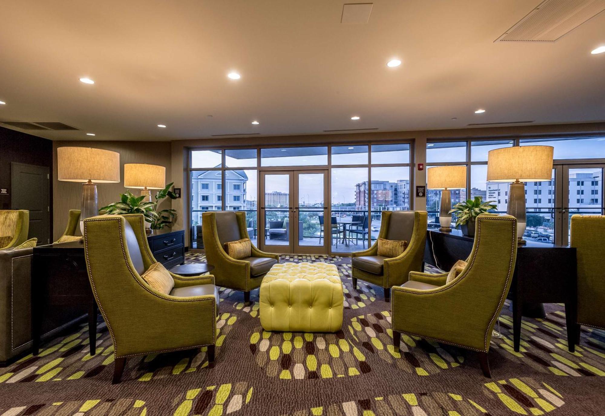 Hilton Garden Inn Charleston Waterfront/Downtown Exterior photo