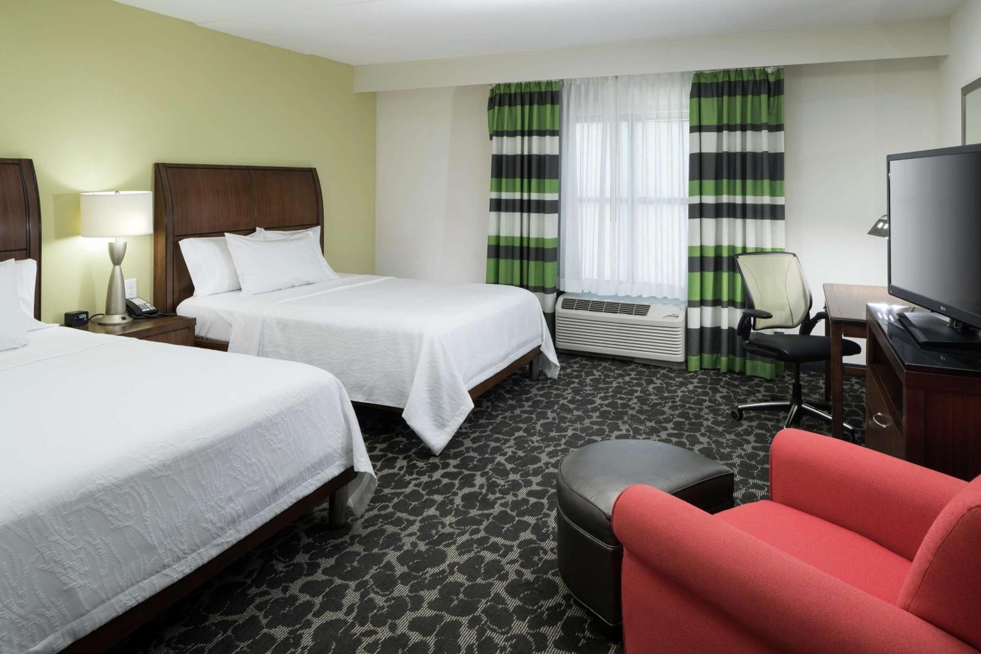 Hilton Garden Inn Charleston Waterfront/Downtown Exterior photo